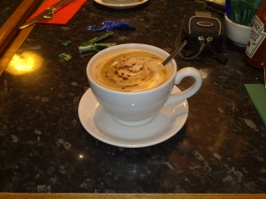 een-lekker-bakje-koffie-op-het-vliegveld